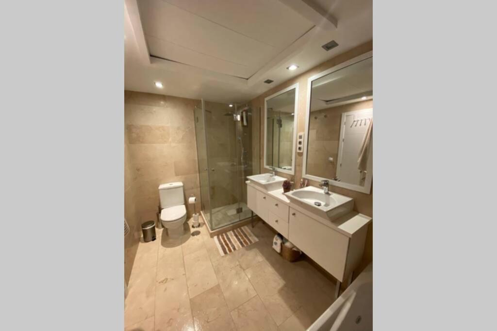 Casares Del Mar Luxury Apartment Малага Экстерьер фото