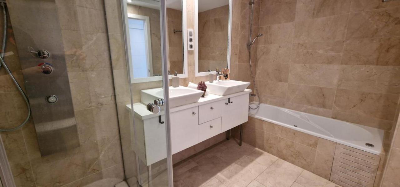 Casares Del Mar Luxury Apartment Малага Экстерьер фото