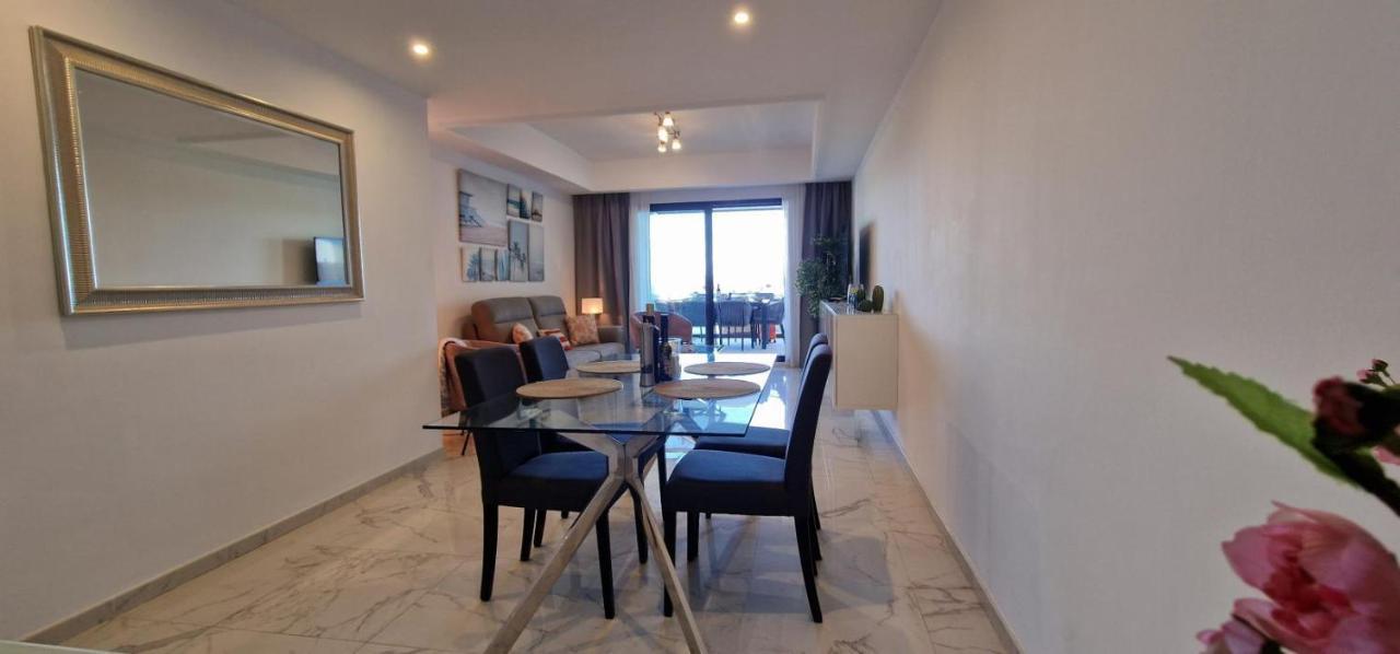Casares Del Mar Luxury Apartment Малага Экстерьер фото