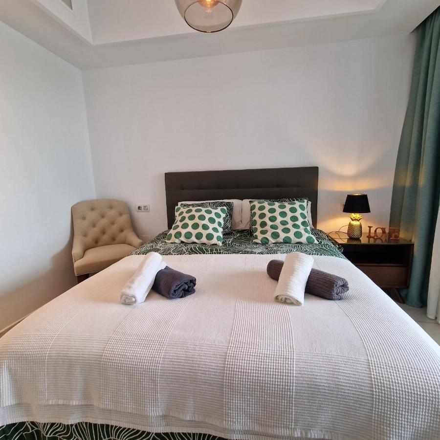 Casares Del Mar Luxury Apartment Малага Экстерьер фото