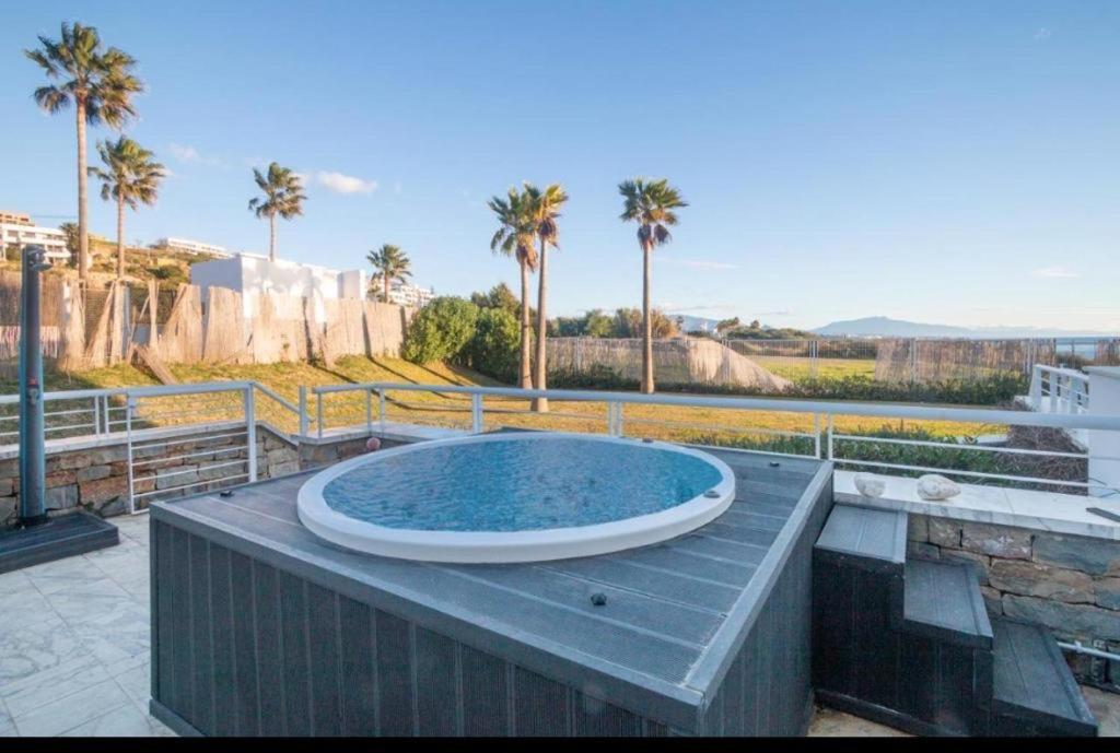 Casares Del Mar Luxury Apartment Малага Экстерьер фото