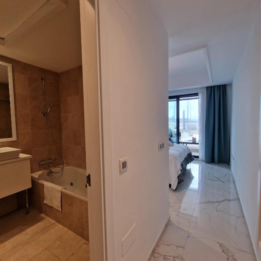 Casares Del Mar Luxury Apartment Малага Экстерьер фото